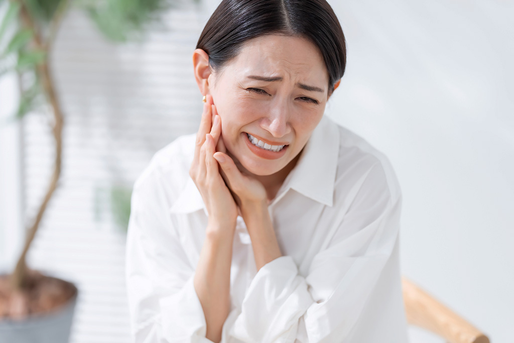 顎関節症（食いしばり、歯ぎしりによる肩こり）